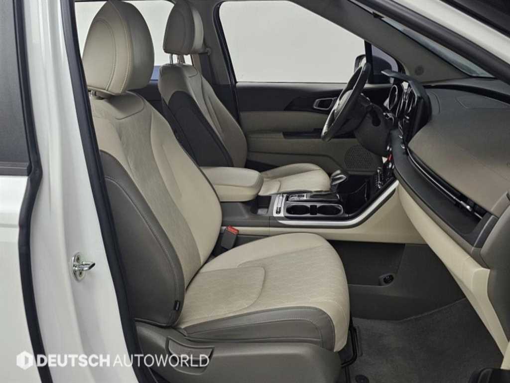 KIA Carnival - Vista 10