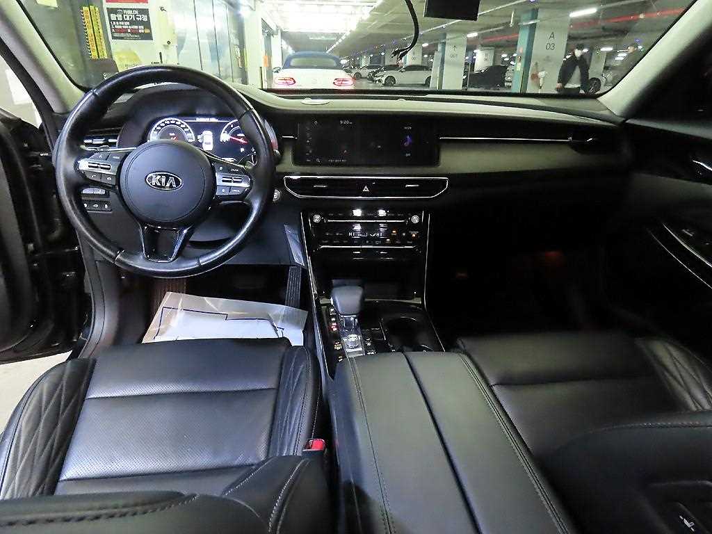 KIA K7 - Vista 10