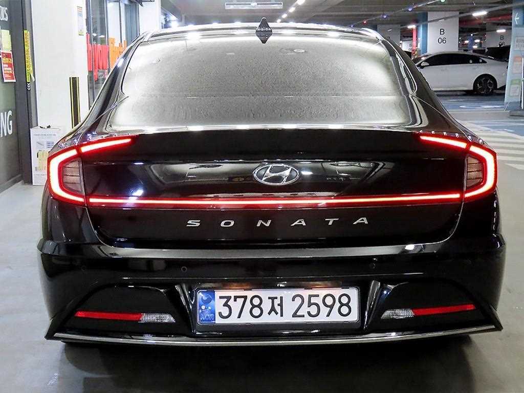 HYUNDAI Sonata - Vista 5