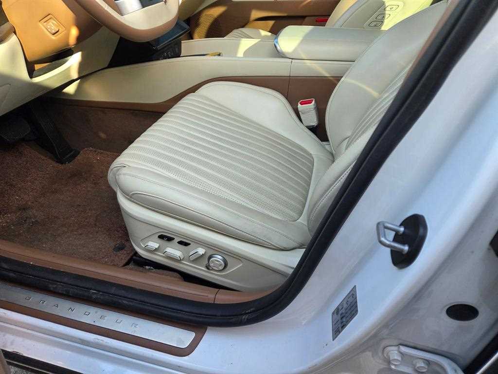 HYUNDAI Grandeur - Vista 5