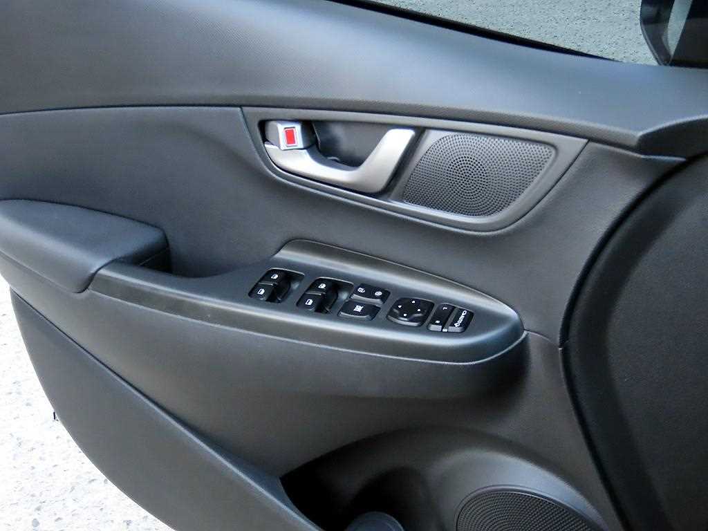 HYUNDAI Kona - Vista 11