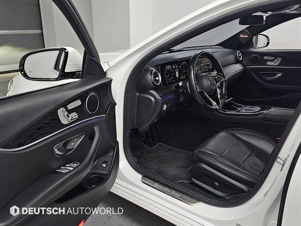 Mercedes Benz E class - Vista 11