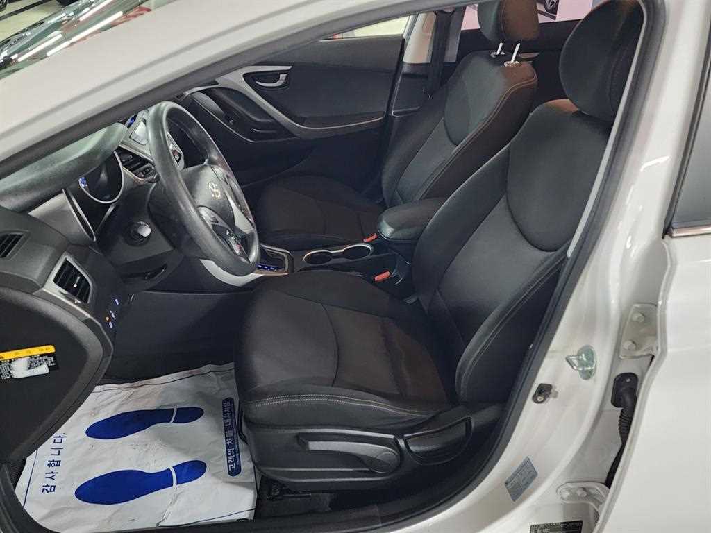 HYUNDAI Avante 2014 Blanco - Importación desde Corea - HF Imports Iquique - Foto 17