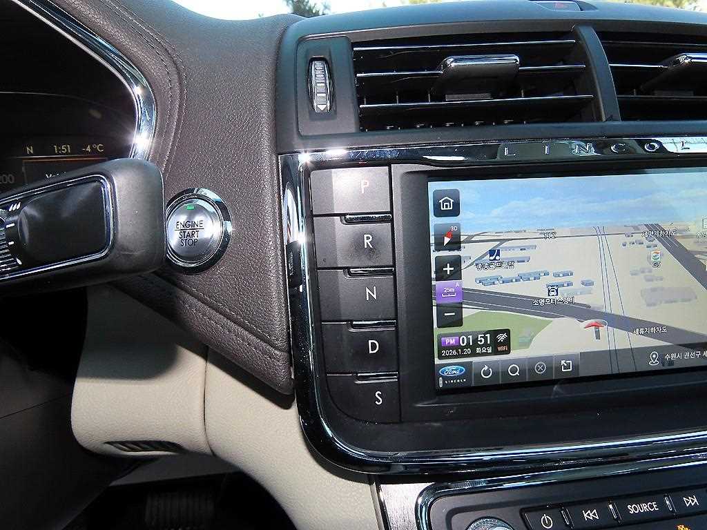 Lincoln Continental - Vista 10