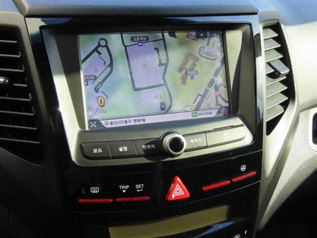 Ssangyong Tivoli - Vista 8