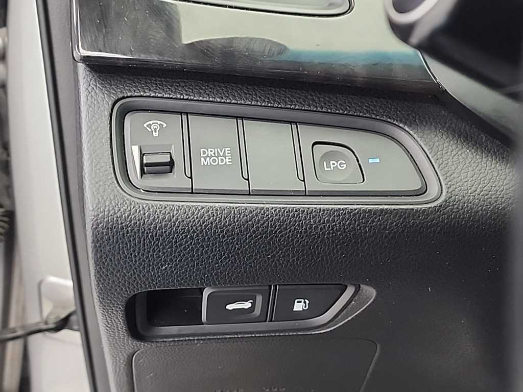 HYUNDAI Grandeur 2013 Plateado - Importación desde Corea - HF Imports Iquique - Foto 18