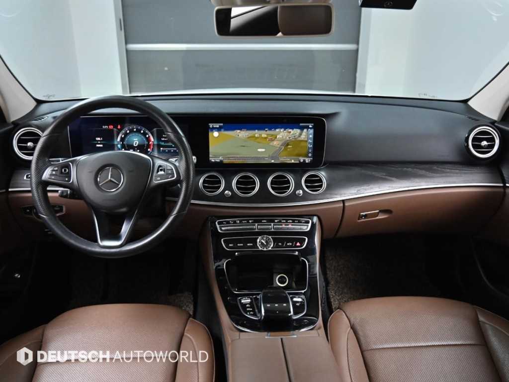 Mercedes Benz E class - Vista 7