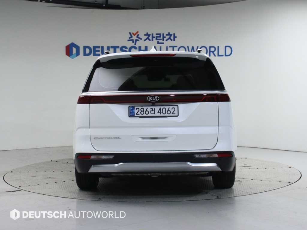 KIA Carnival - Vista 4