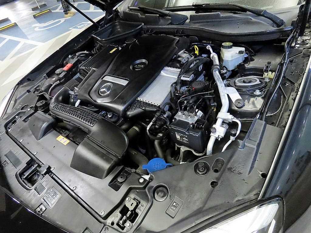 Mercedes Benz SLC Class 2017 Negro - Importación desde Corea - HF Imports Iquique - Foto 19