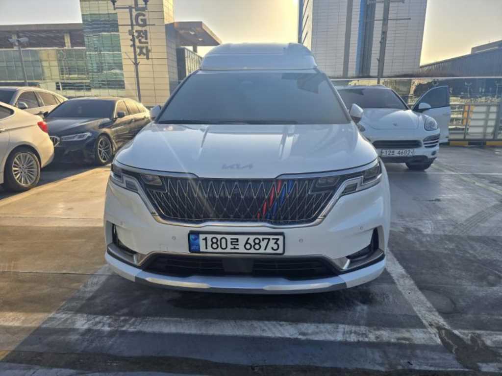 KIA Carnival 2023 Blanco - Importación desde Corea - HF Imports Iquique - Foto 1