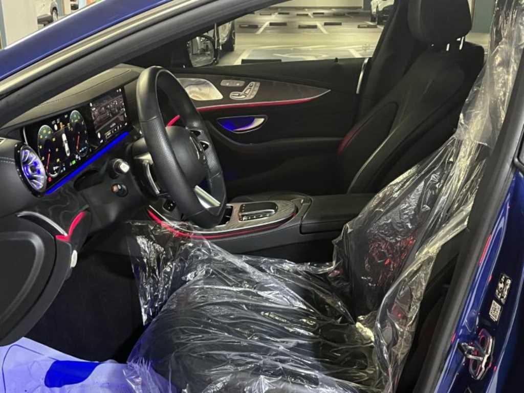 Mercedes Benz CLS Class - Vista 6