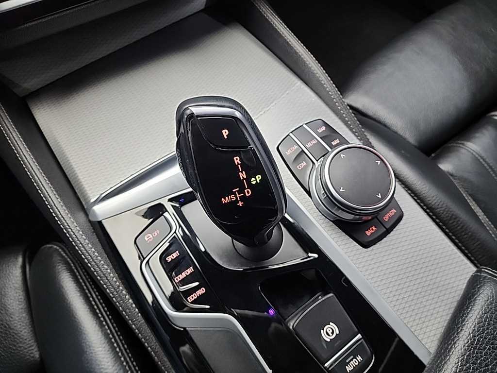 BMW 5 Series - Vista 8