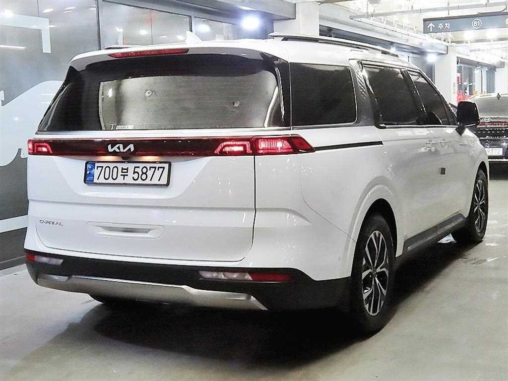 KIA Carnival - Vista 4