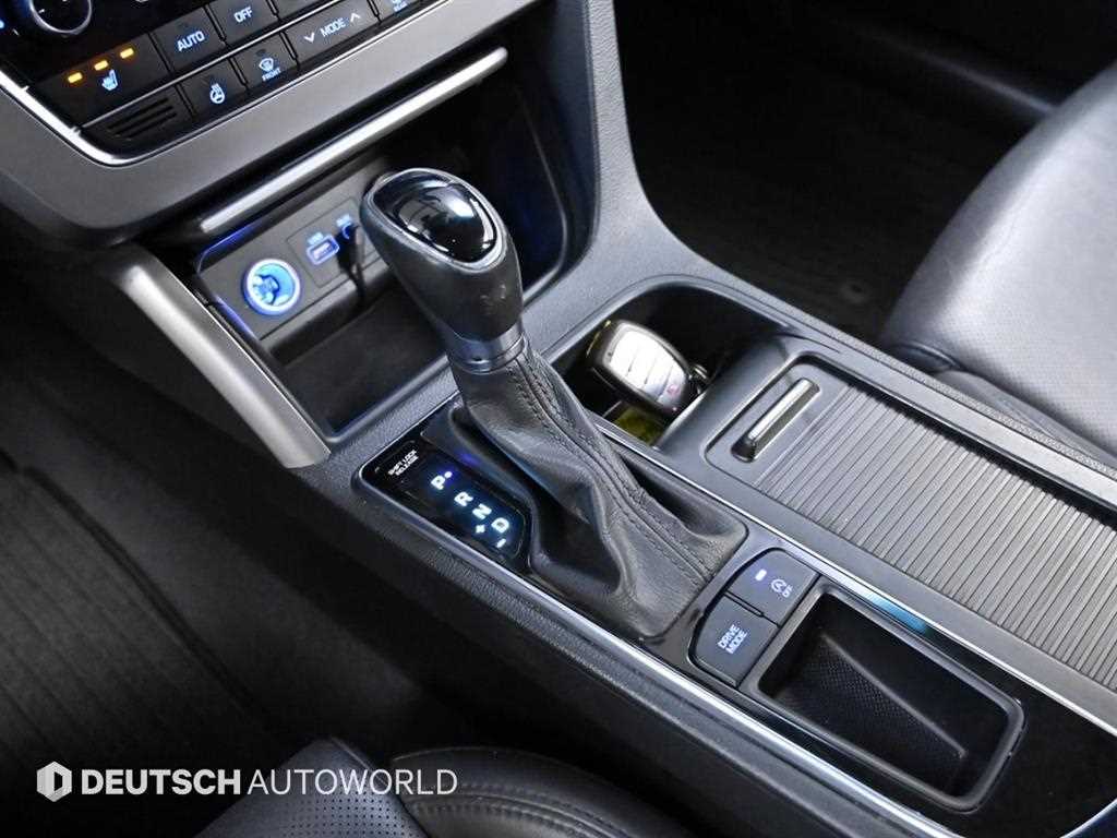 HYUNDAI Sonata - Vista 12