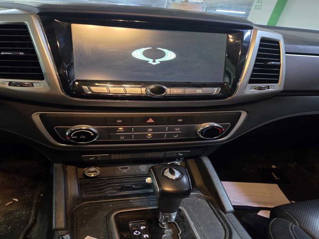 Ssangyong Rexton - Vista 6