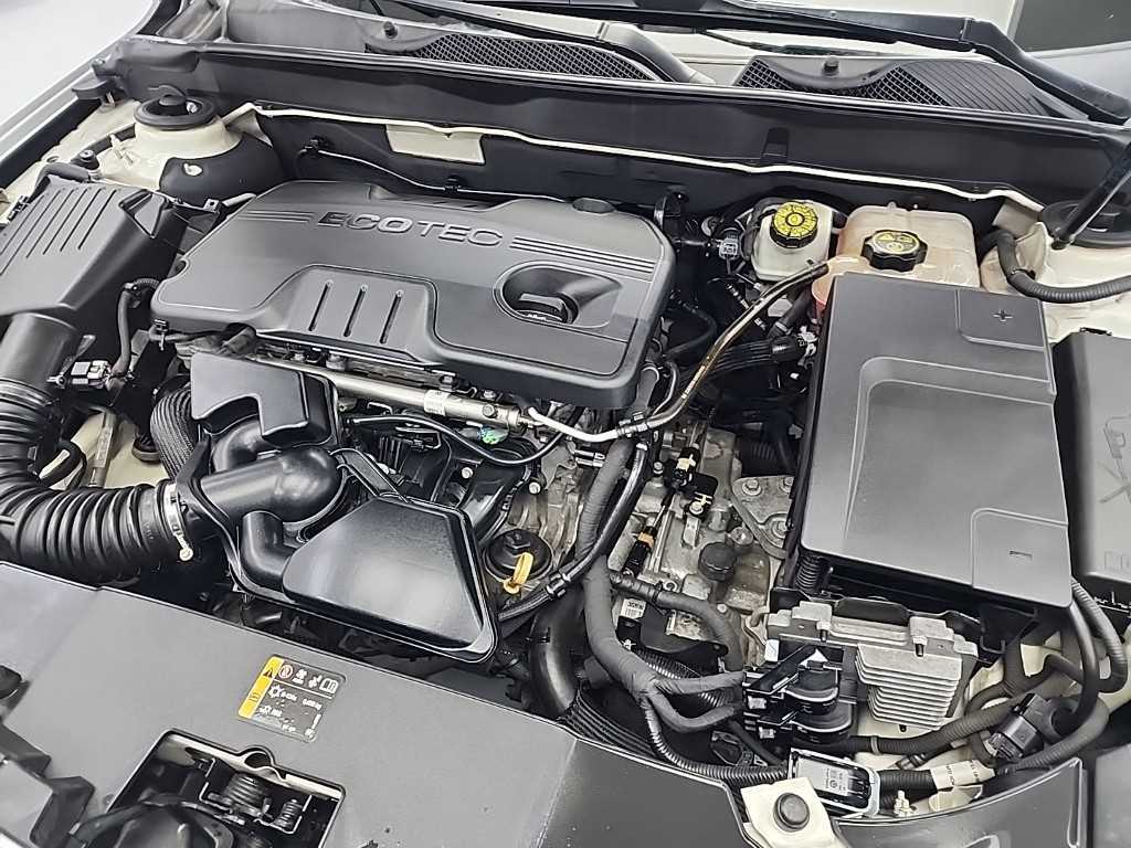 Chevrolet Malibu - Vista 5