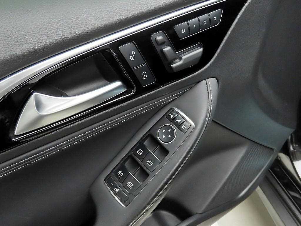 Infiniti QX - Vista 12