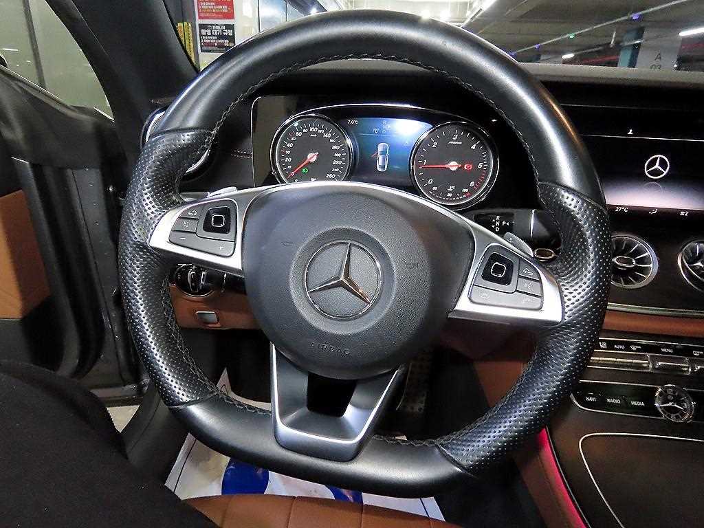 Mercedes Benz E class - Vista 8