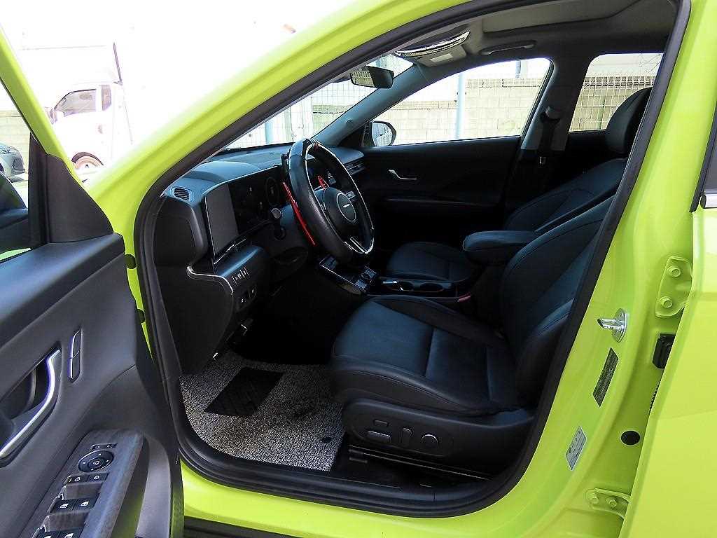 HYUNDAI Kona - Vista 5