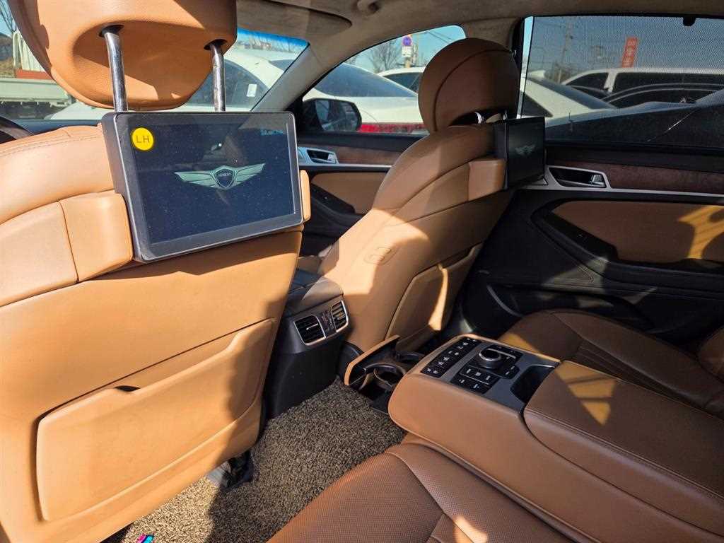 Genesis G80 - Vista 7