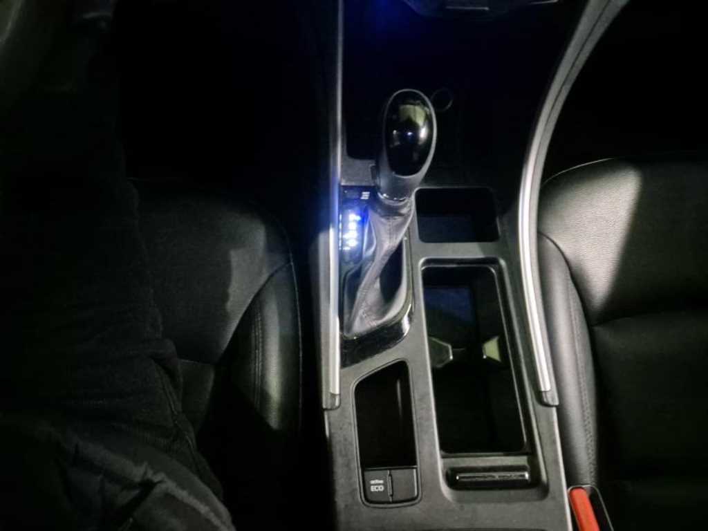 HYUNDAI Sonata - Vista 10