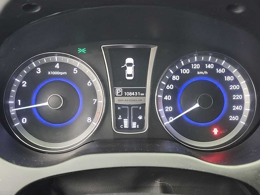 HYUNDAI Grandeur - Vista 6