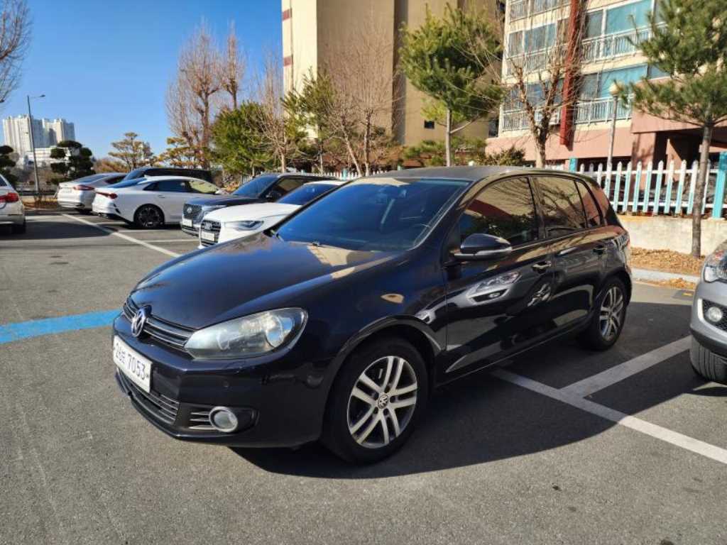 Volkswagen Golf - Vista 2