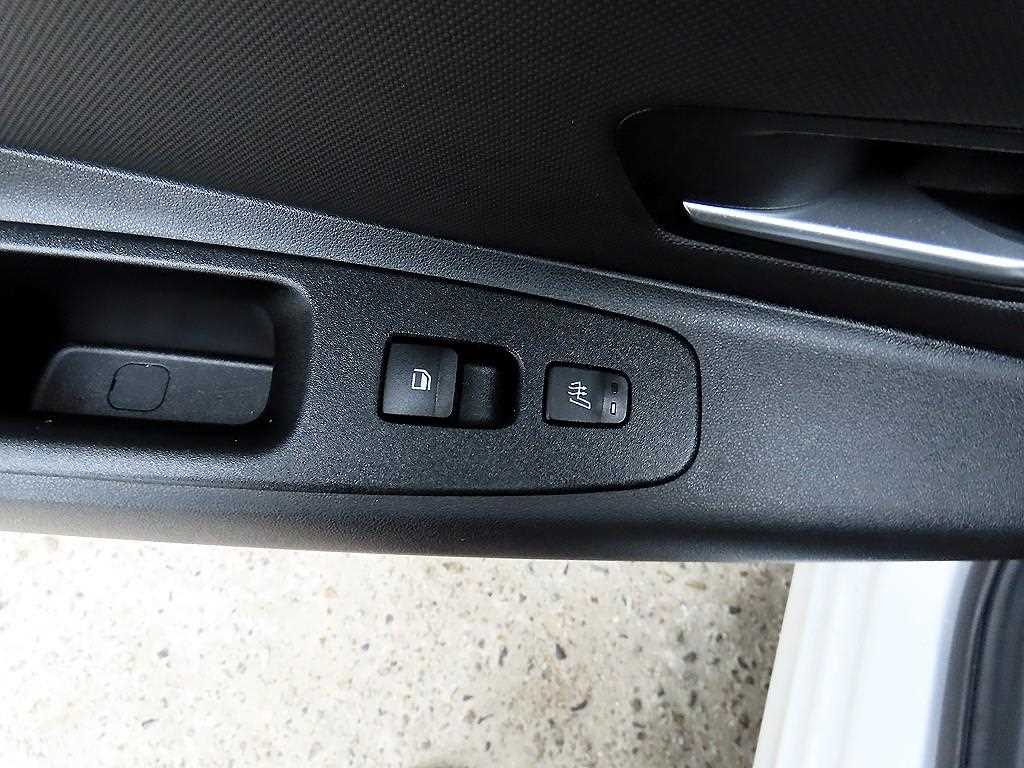 HYUNDAI Avante 2021 Blanco - Importación desde Corea - HF Imports Iquique - Foto 17