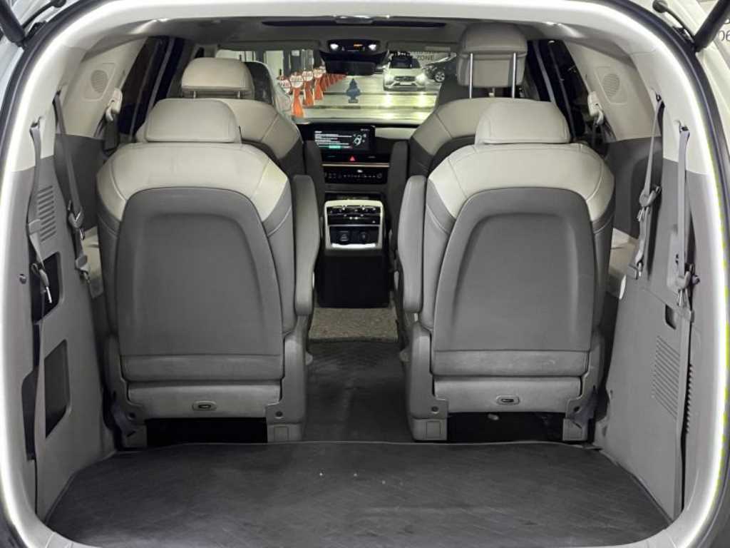 KIA Carnival - Vista 6