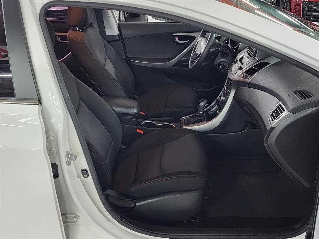 HYUNDAI Avante 2014 Blanco - Importación desde Corea - HF Imports Iquique - Foto 16