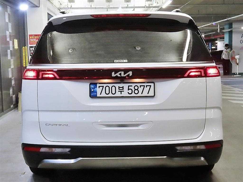 KIA Carnival - Vista 5