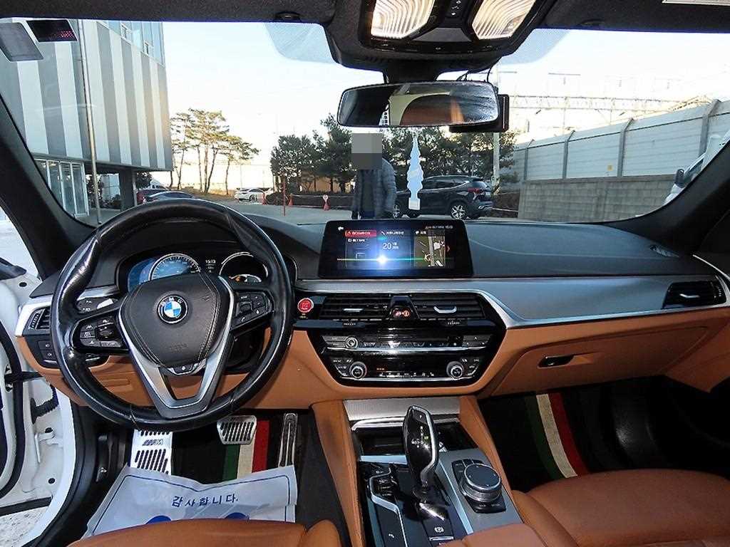 BMW 5 Series - Vista 7