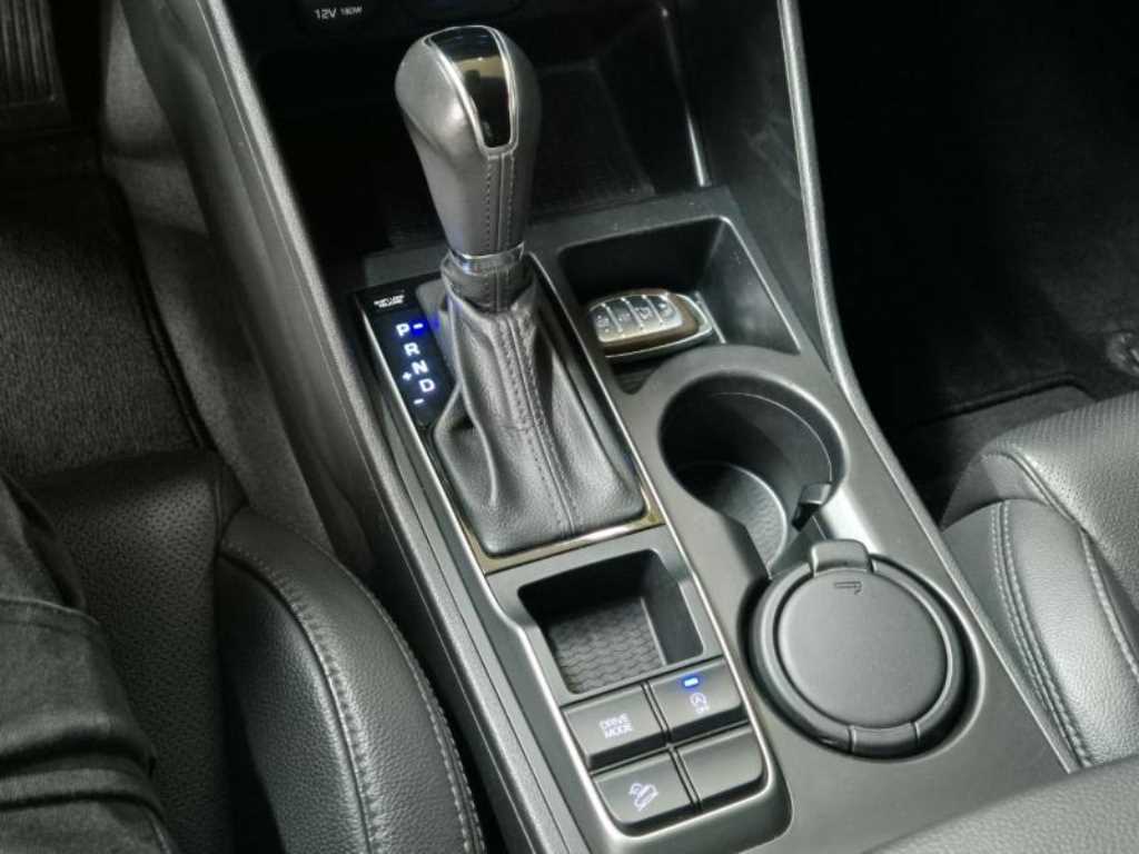 HYUNDAI Tucson - Vista 10