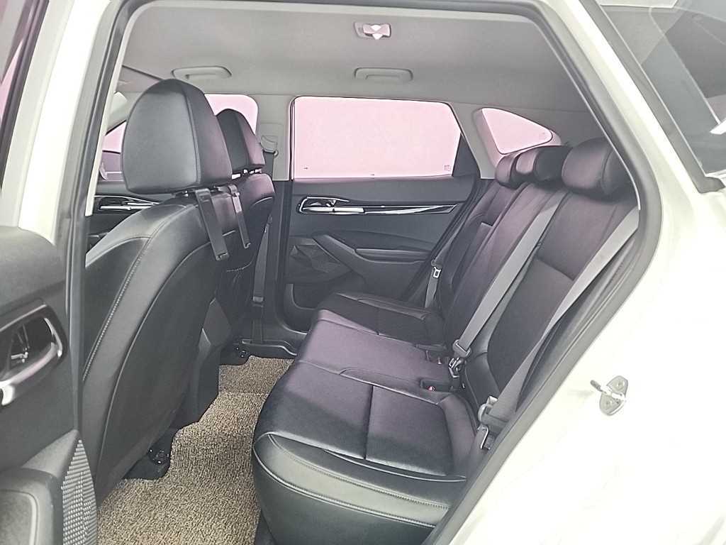 KIA Seltos - Vista 12