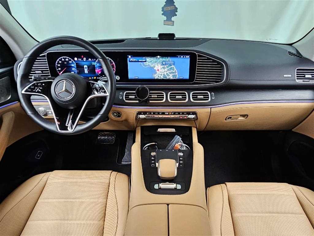 Mercedes Benz GLE Class - Vista 7