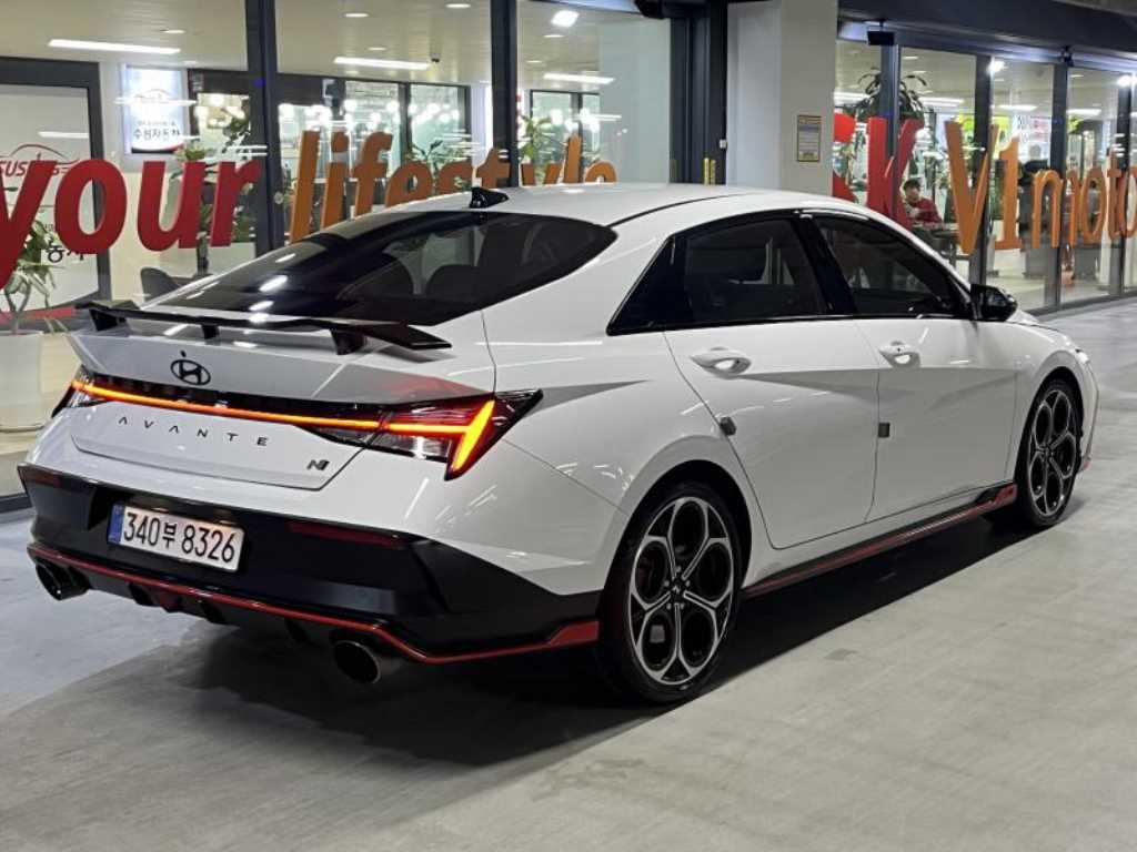 HYUNDAI Avante - Vista 4