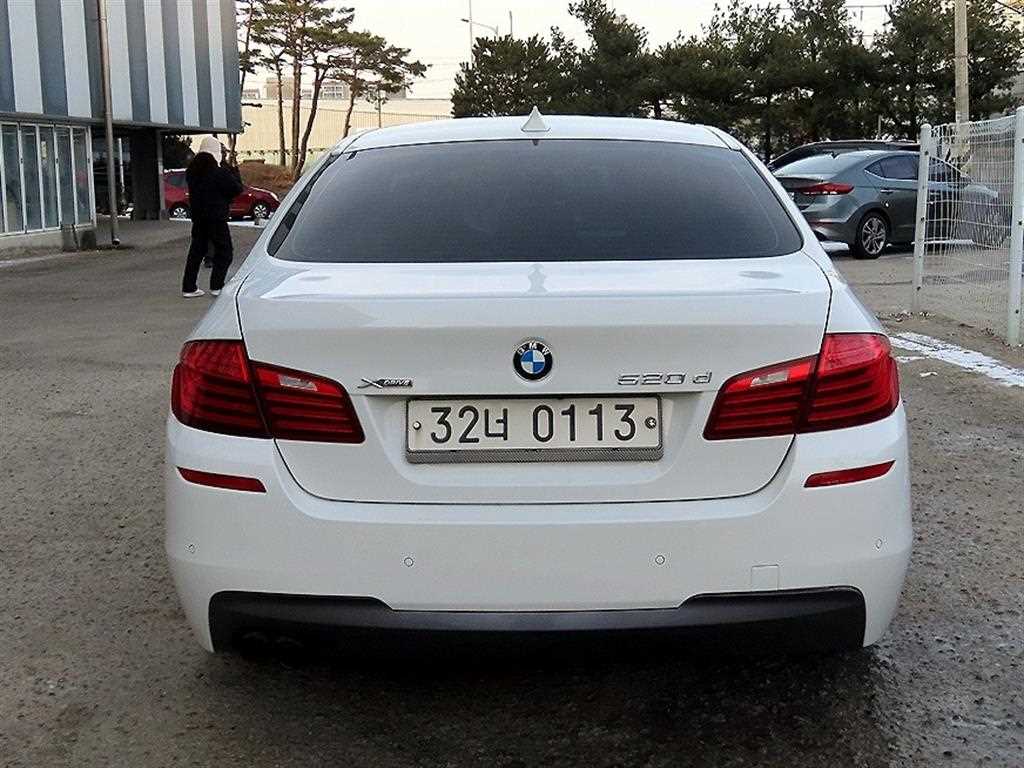 BMW 5 Series - Vista 4
