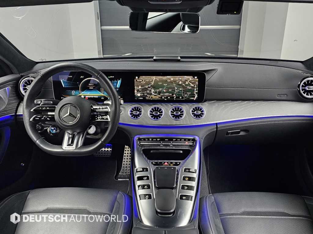 Mercedes Benz AMG GT - Vista 7