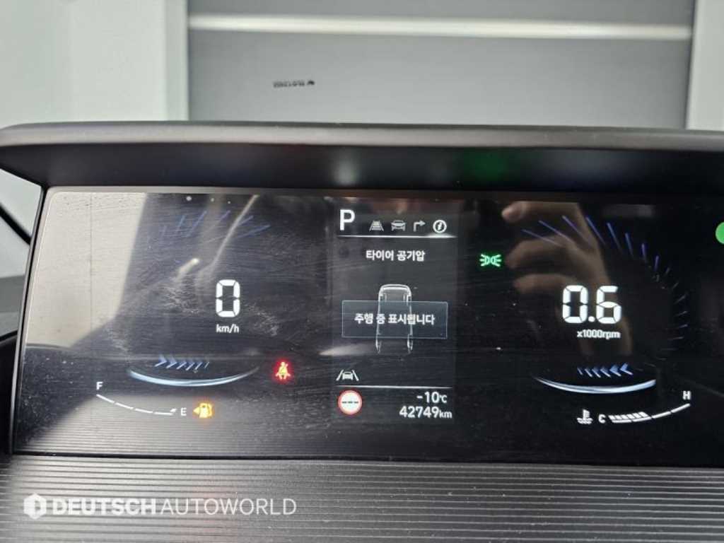 HYUNDAI Staria - Vista 8