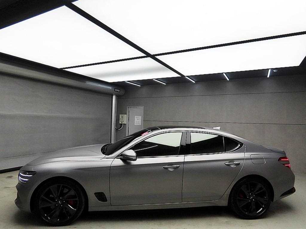 Genesis G70 - Vista 4