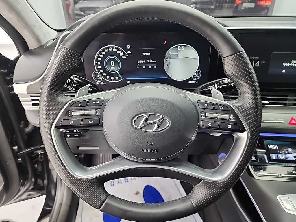 HYUNDAI Grandeur - Vista 9