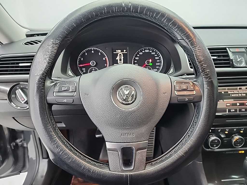 Volkswagen Passat - Vista 9