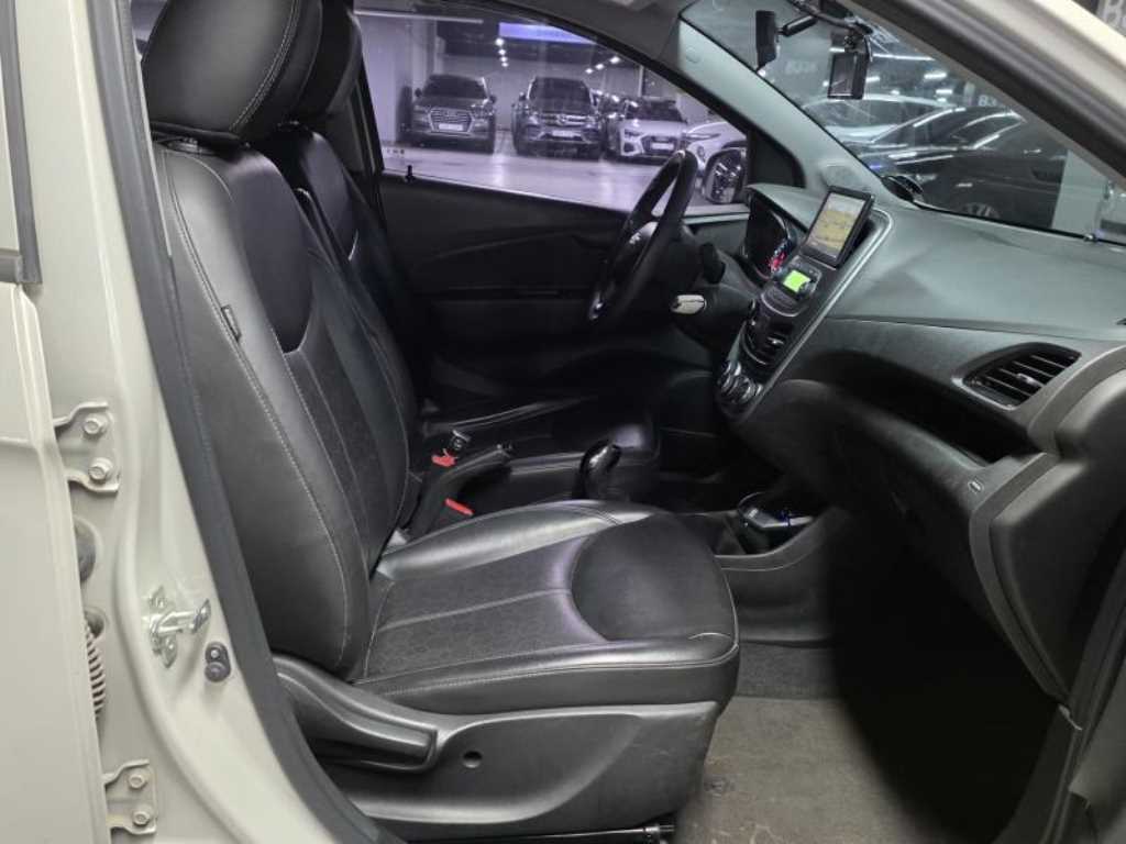 Chevrolet Spark 2016 the color of pearl - Importación desde Corea - HF Imports Iquique - Foto 16