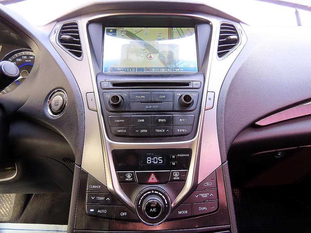 HYUNDAI Grandeur - Vista 12