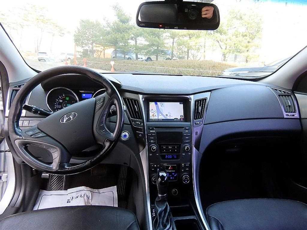 HYUNDAI Sonata - Vista 7