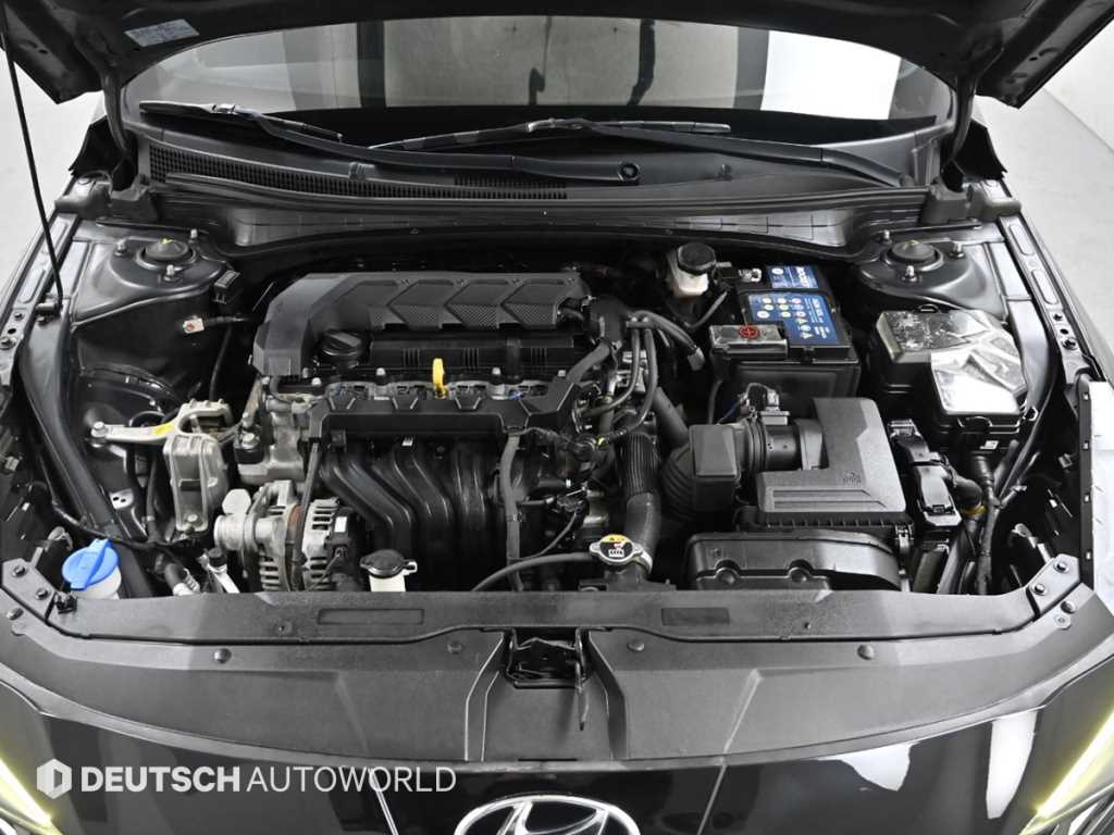 HYUNDAI Avante - Vista 6