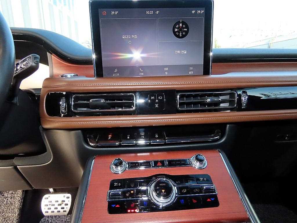 Lincoln Aviator - Vista 12