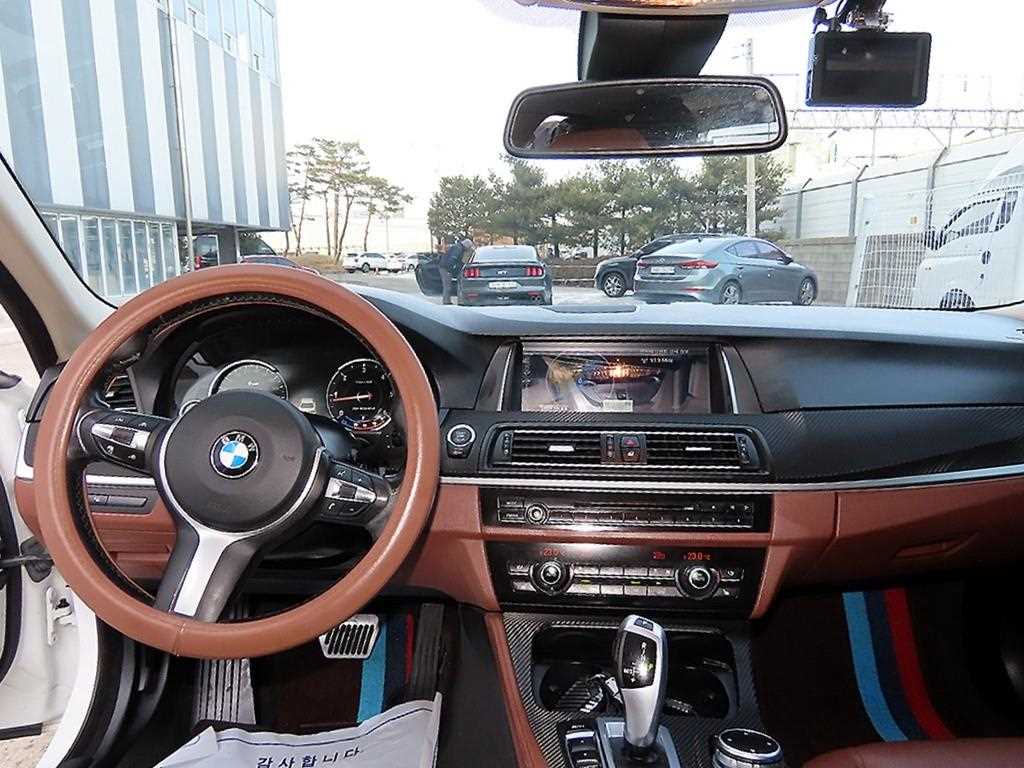 BMW 5 Series - Vista 7
