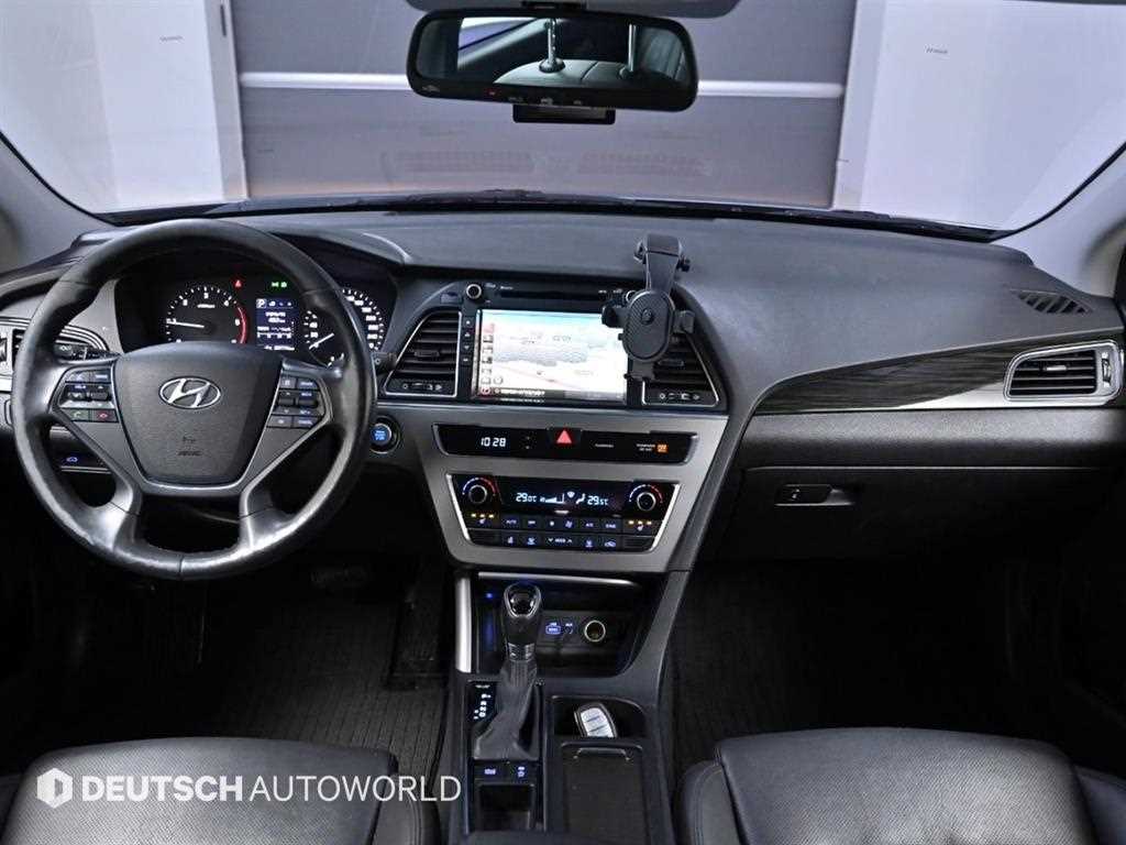 HYUNDAI Sonata - Vista 7