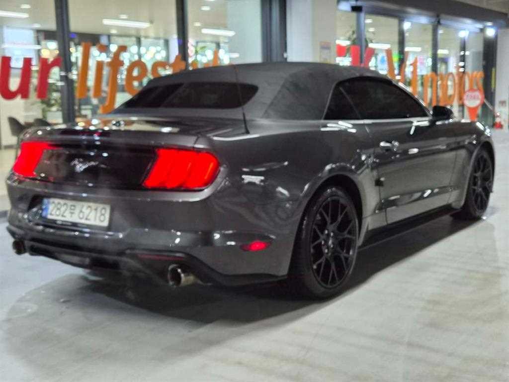 Ford Mustang - Vista 9